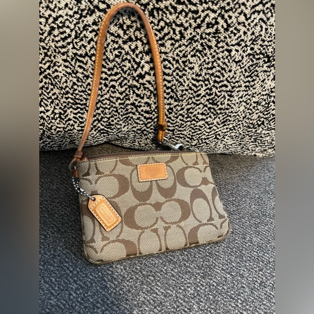 Vintage coach wristlet